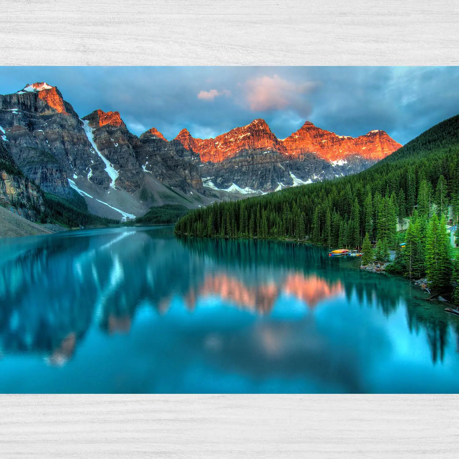 Jazero a hory - Banff národný park, Britská Kolumbia, Kanada prev